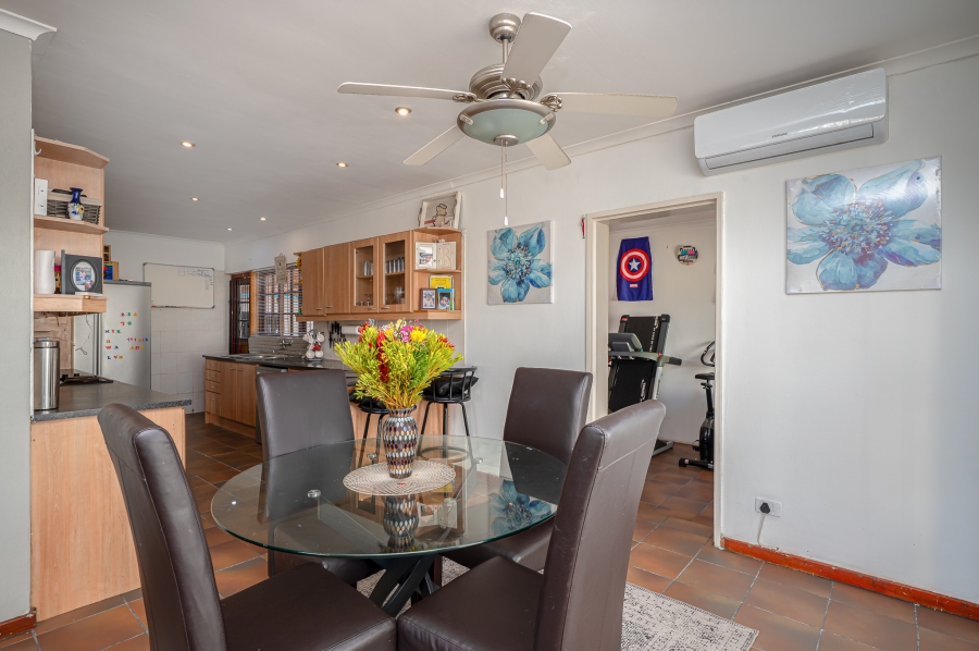 4 Bedroom Property for Sale in Perm Gardens Western Cape